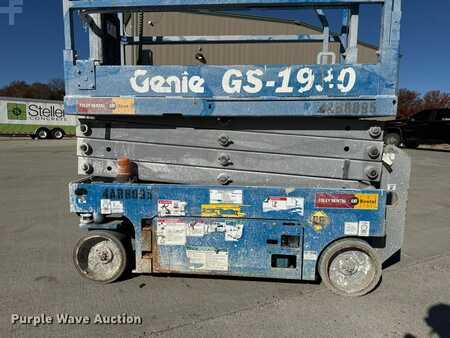 Scissor lift - Genie GS-1930 (9)