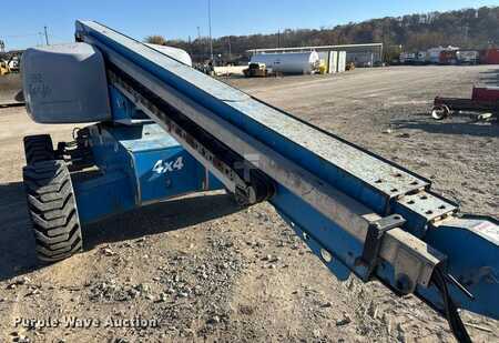 Telescopic boom lift 2007  Genie S-65 (24)