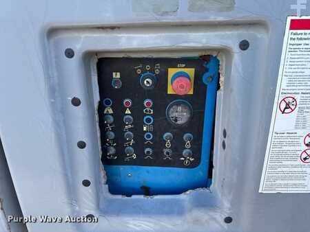 Telescopic boom lift 2007  Genie S-65 (38)