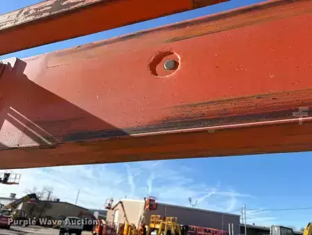 Telescopic boom lift 2011  JLG 800AJ (33)