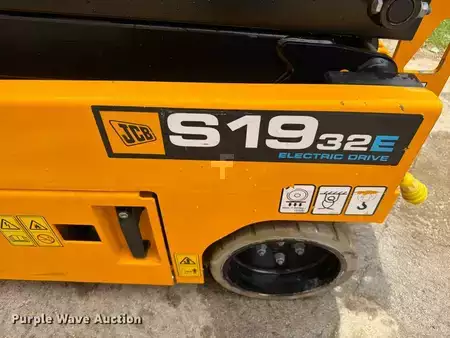 Nacelle à ciseaux 2023  JCB S1932EDRV (18)