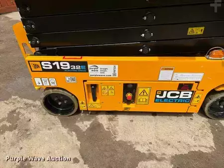 Nacelle à ciseaux 2023  JCB S1932EDRV (9)