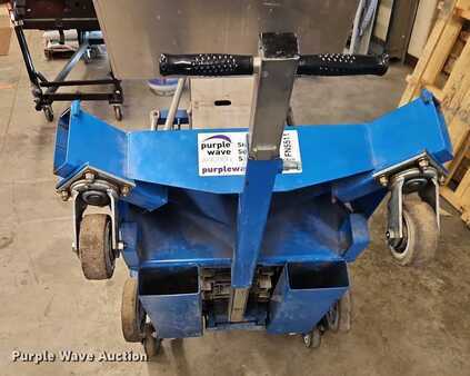 Vertical mast lift 2002  Genie AWP-40S (11)