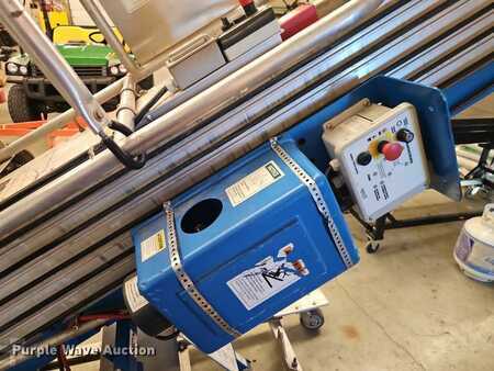 Vertical mast lift 2002  Genie AWP-40S (14)