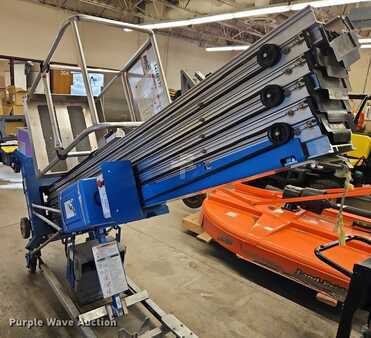 Vertical mast lift 2002  Genie AWP-40S (18)