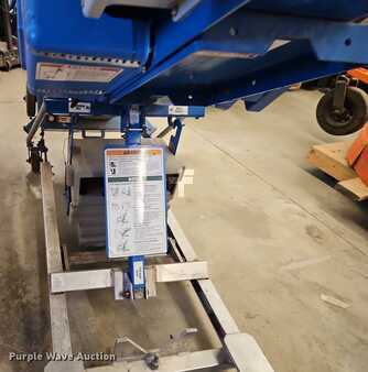 Vertical mast lift 2002  Genie AWP-40S (19)