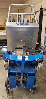 Vertical mast lift 2002  Genie AWP-40S (2)