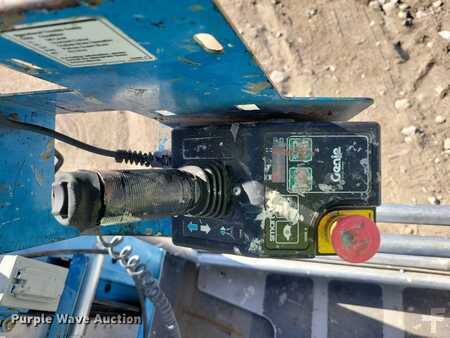 Vertical mast lift 2015  Genie GR20 (14)