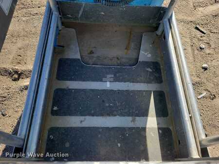 Vertical mast lift 2015  Genie GR20 (19)