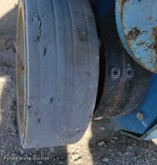 Vertical mast lift 2015  Genie GR20 (39)