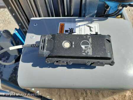 Vertical mast lift 2015  Genie GR20 (11)