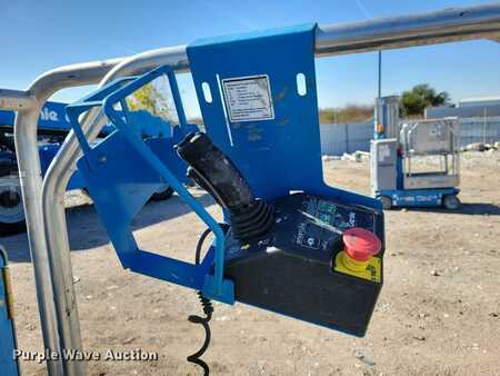 Vertical mast lift 2015  Genie GR20 (16)