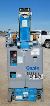 Vertical mast lift 2015  Genie GR20 (2)