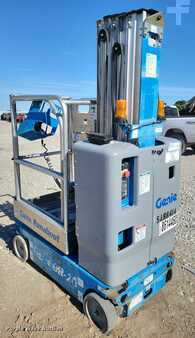 Vertical mast lift 2015  Genie GR20 (3)