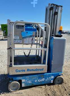 Vertical mast lift 2015  Genie GR20 (4)