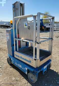 Vertical mast lift 2015  Genie GR20 (7)