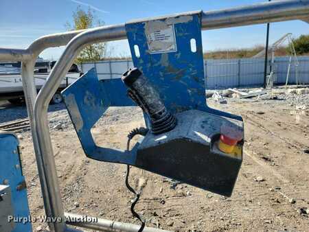 Vertical mast lift 2015  Genie GR20 (17)