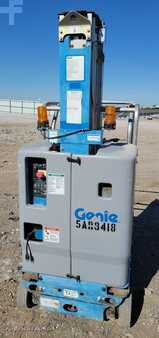 Vertical mast lift 2015  Genie GR20 (2)