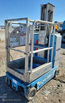 Vertical mast lift 2015  Genie GR20 (5)