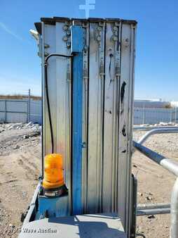 Vertical mast lift 2015  Genie GR20 (9)