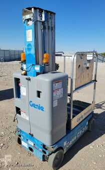 Vertical mast lift 2015  Genie GR20 (1)