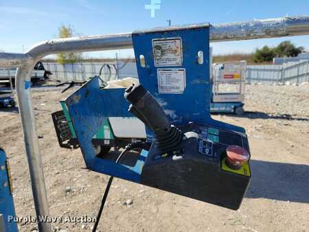 Vertical mast lift 2015  Genie GR20 (17)
