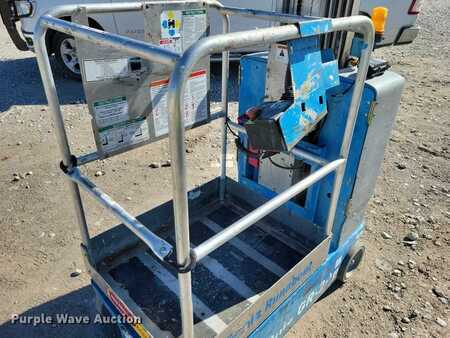 Vertical mast lift 2015  Genie GR20 (21)