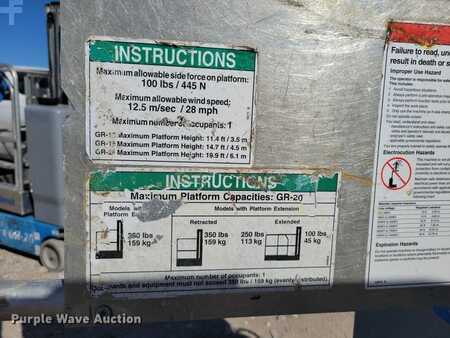 Vertical mast lift 2015  Genie GR20 (26)