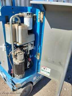 Vertical mast lift 2015  Genie GR20 (27)