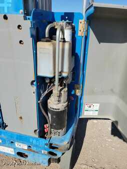 Vertical mast lift 2015  Genie GR20 (28)