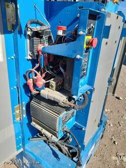 Vertical mast lift 2015  Genie GR20 (30)