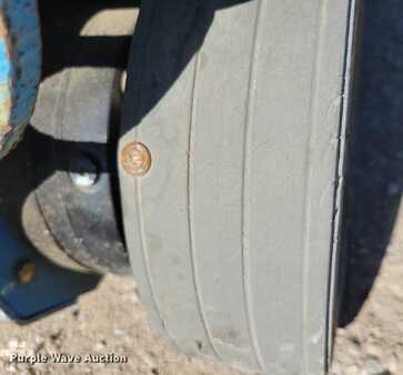 Vertical mast lift 2015  Genie GR20 (35)