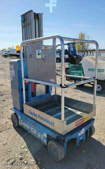 Vertical mast lift 2015  Genie GR20 (7)