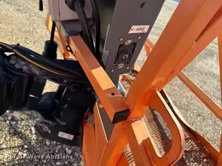 Telescopic boom lift 2013  JLG 800AJ (40)