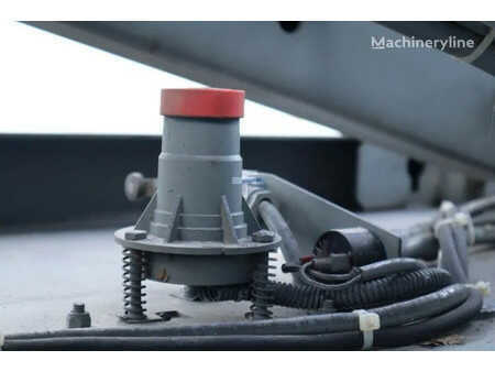 Ostatní 2006  Genie GS-2632 (8)