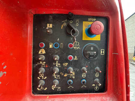 Kloubová pracovní plošina 2016  Genie Z45/25 (9)