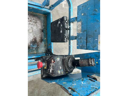 Pracovní plošina s nůžkovým zdvihem 2006  Genie GS-2032 (6)