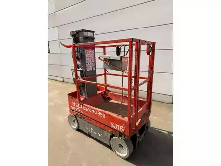 Teleskooppipuominostimet 2018  Skyjack SJ16 (2)