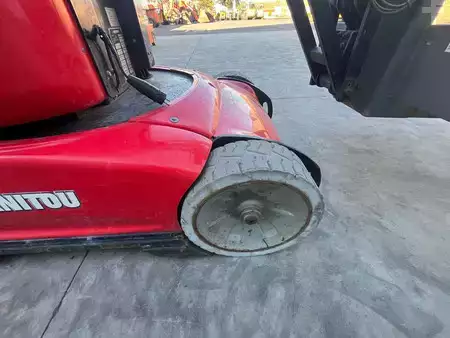 Teleszkópemelvény 2017  Manitou 100VJR Evolution (16)