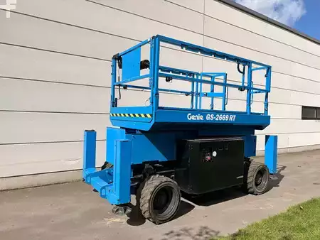 Ollós munka emelvény 2014  Genie GS2669 RT GS2669RT (2)