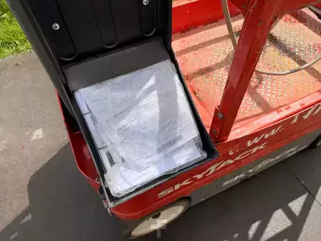 Teleszkópemelvény 2018  Skyjack SJ16 (8)