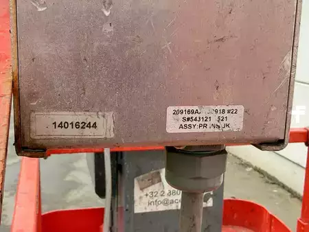 Teleszkópemelvény 2018  Skyjack SJ16 (9)