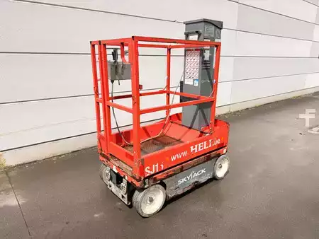 Teleszkópemelvény 2018  Skyjack SJ16 (11)