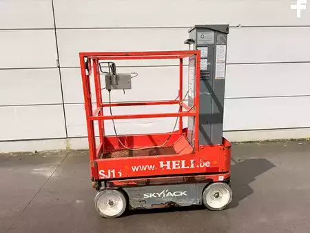 Teleszkópemelvény 2018  Skyjack SJ16 (12)