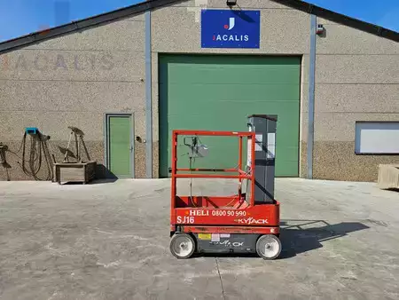 Teleszkópemelvény 2018  Skyjack SJ16 (1)