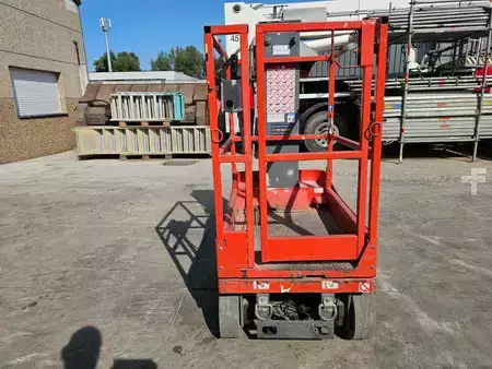 Teleszkópemelvény 2018  Skyjack SJ16 (4)