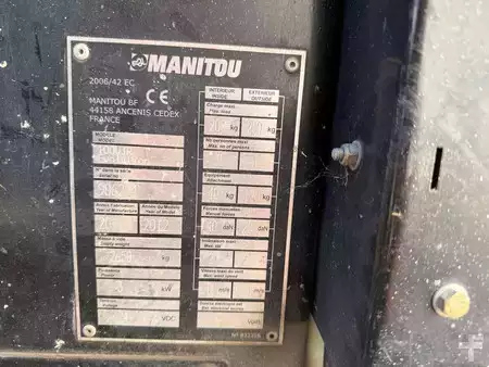 Teleszkópemelvény 2011  Manitou 100VJR Evolution (15)