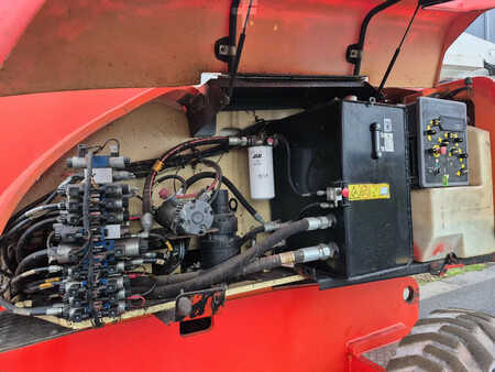 Teleskooppipuominostimet 2006  JLG 800aj (13)