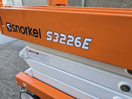 Ollós munka emelvény 2016  Snorkel S3226E  (3)