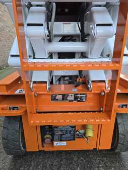 Ollós munka emelvény 2016  Snorkel S3226E  (8)